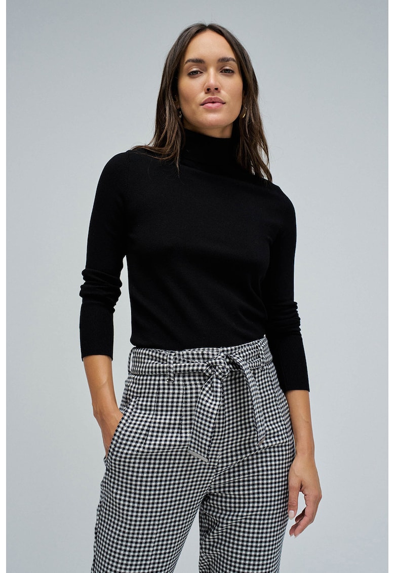 Pulover slim fit cu guler inalt - Negru -