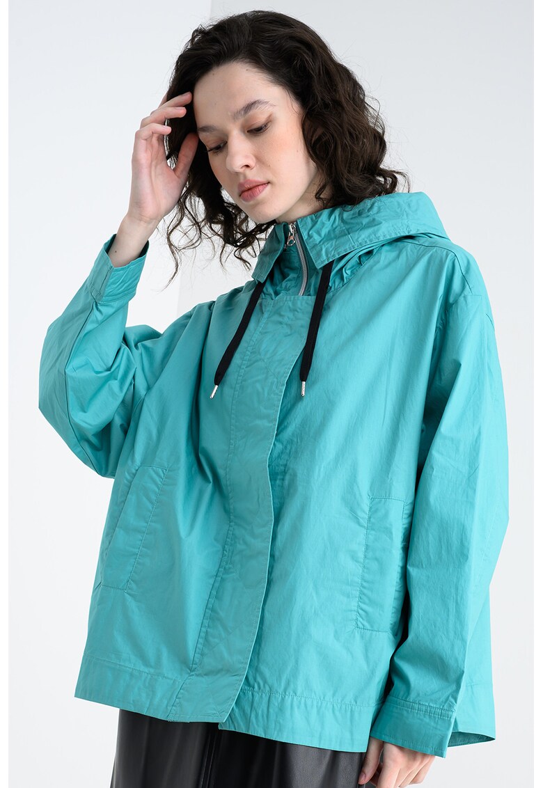 Jacheta usoara supradimensionata cu guler inalt