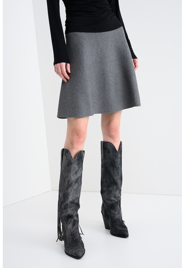 Fusta evazata scurta cu talie medie