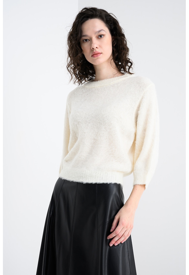 Pulover pufos din amestec de mohair