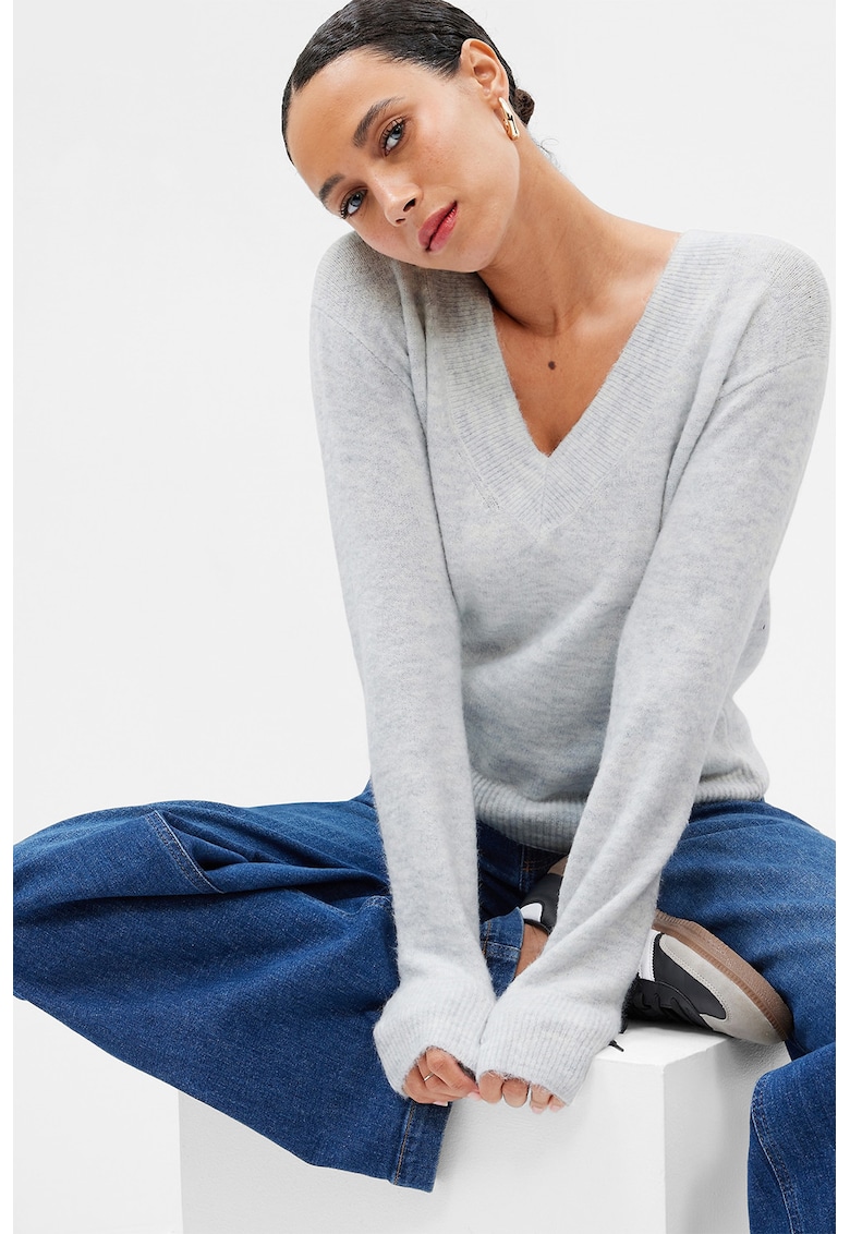 Pulover cu maneci cazute si decolteu in V