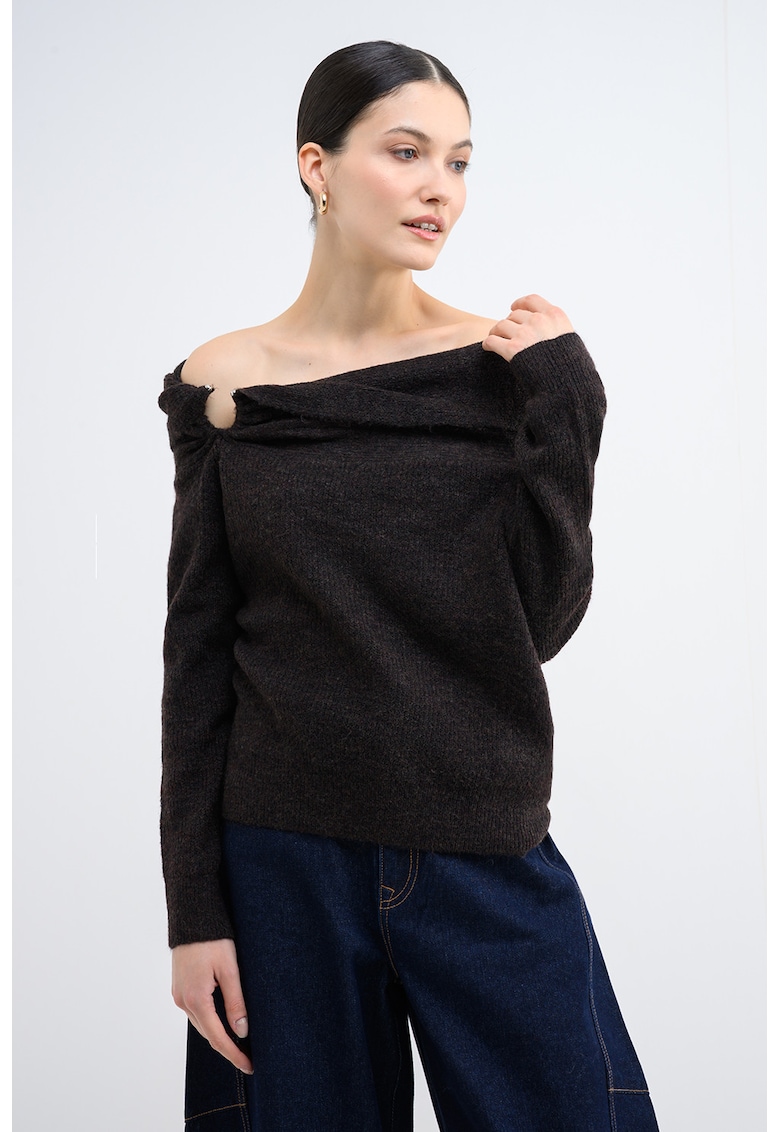 Pulover cu decolteu pe umeri - Maro inchis