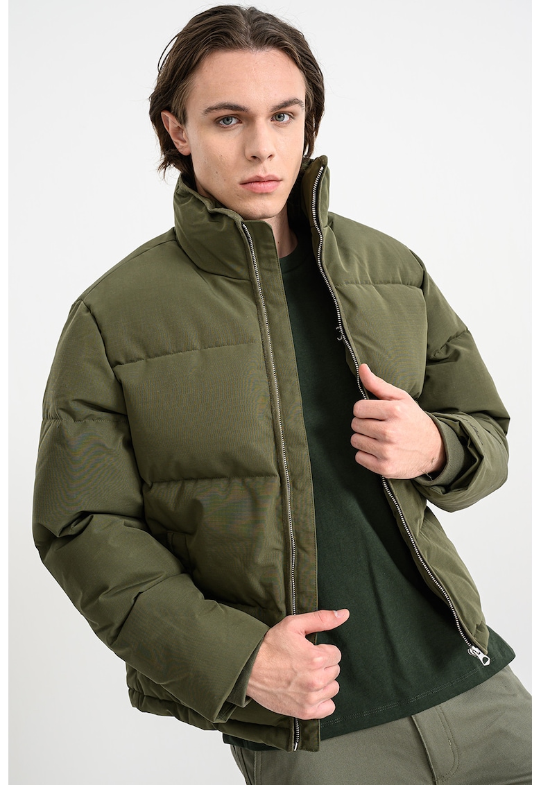 Jacheta cu model uni si fermoar