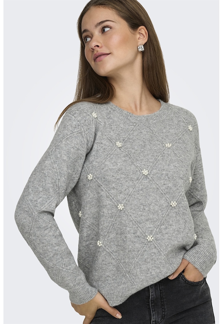 Pulover lejer cu aplicatii cu margele