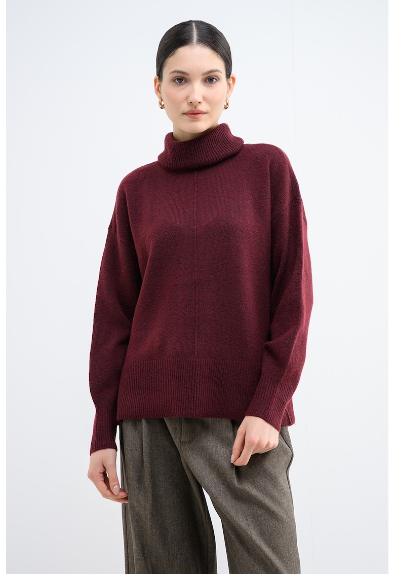 Pulover cu guler inalt si maneci cazute