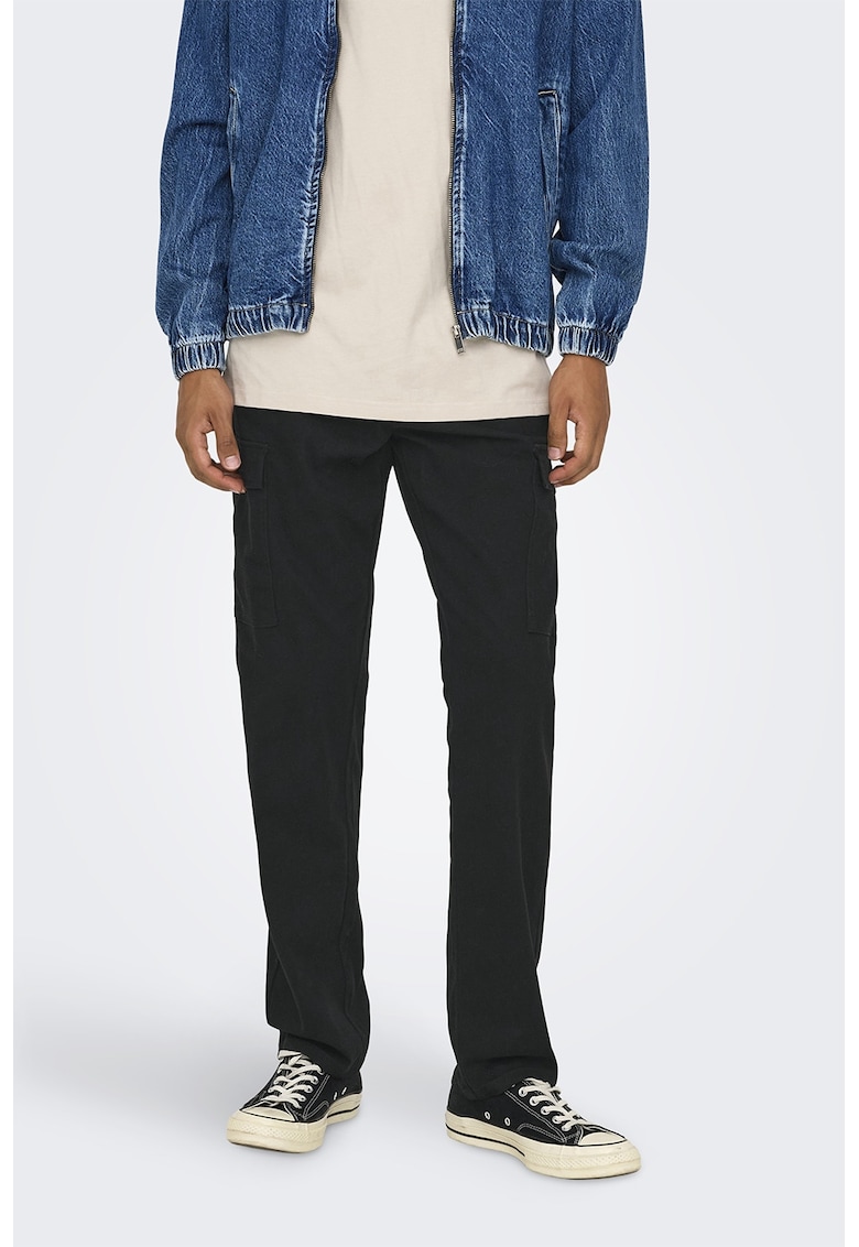 Pantaloni regular fit cu talie medie si buzunare