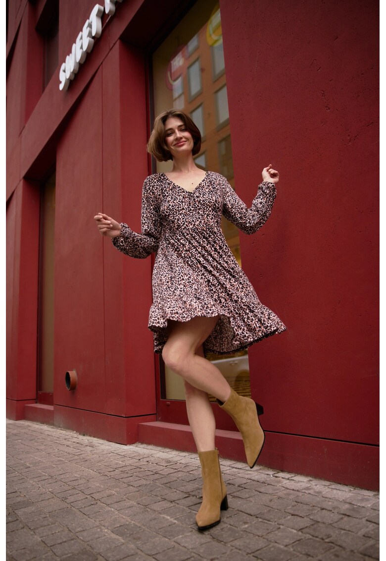 Rochie neagra cu imprimeu de pantera si volan - Negru