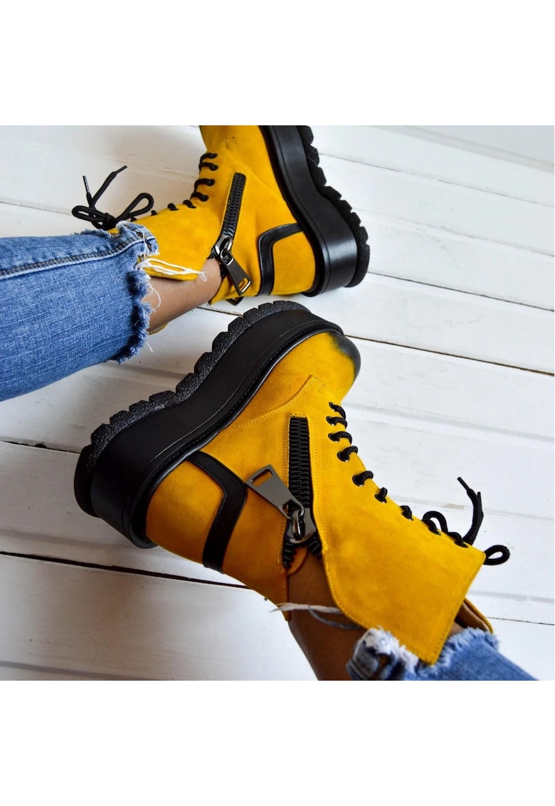 Bocanci din piele cu fermoar decorativ Wings