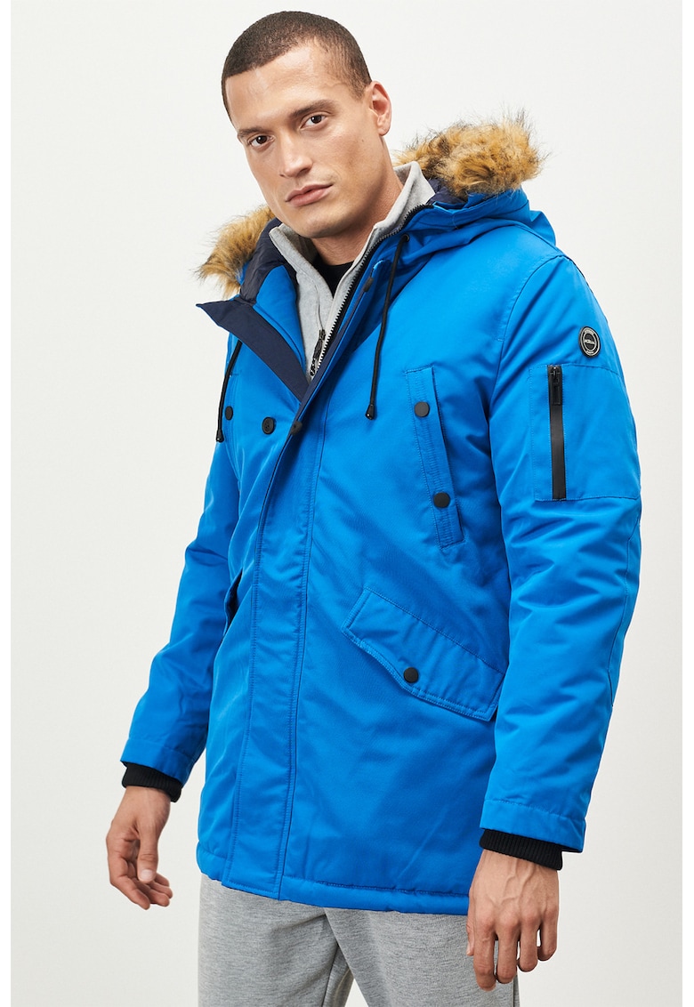 Geaca cu garnitura cu blana sintetica