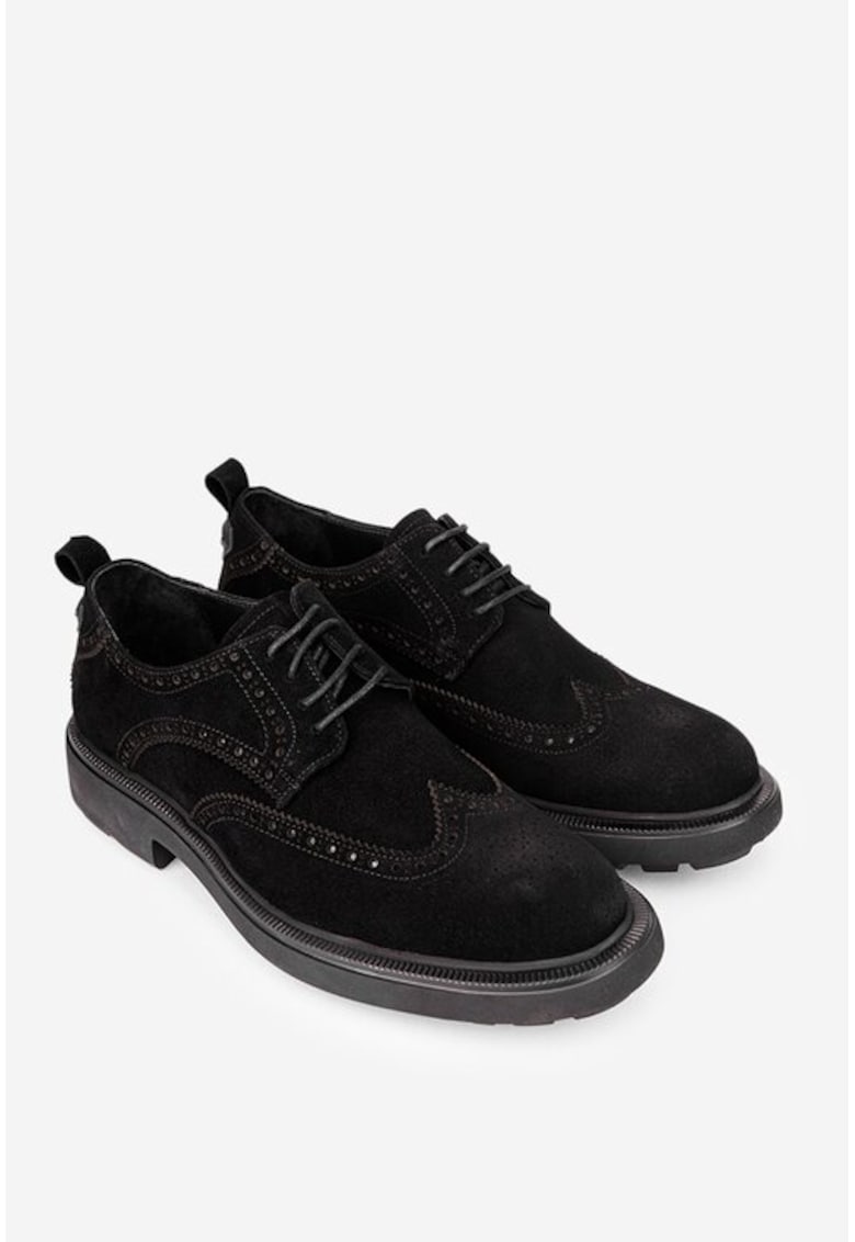 Pantofi barbati confectionati din piele intoarsa neagra cu model