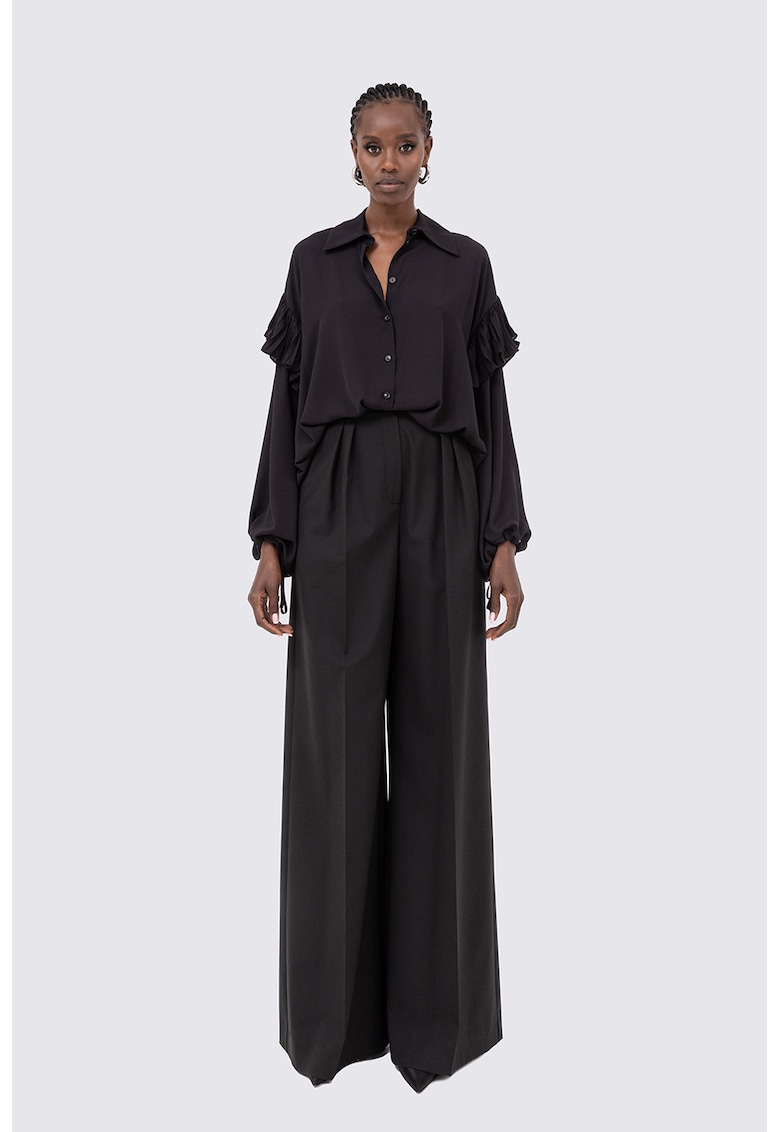 Camasa lejera cu garnituri cu volane