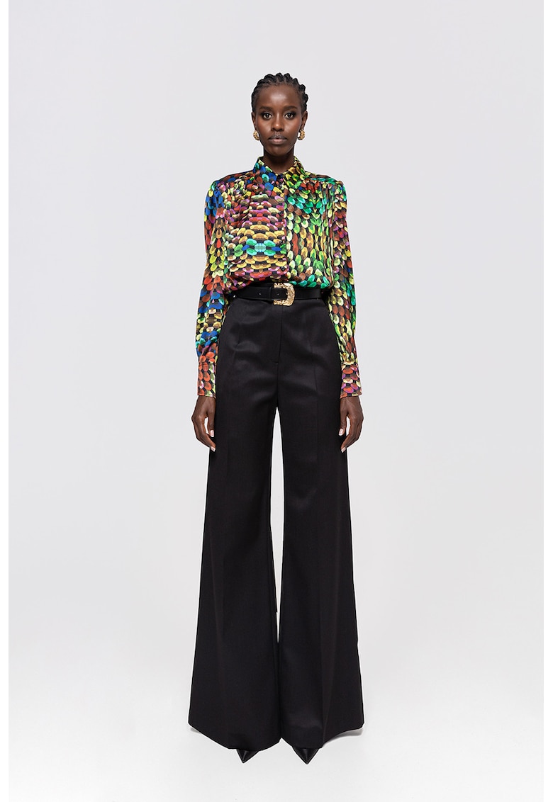 Camasa cu model si guler ascutit