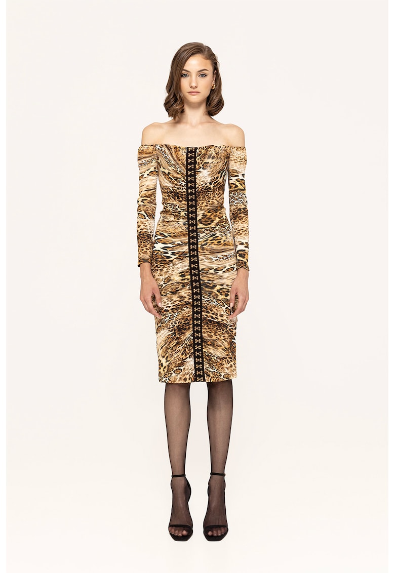 Rochie cambrata cu animal print si decolteu pe umeri