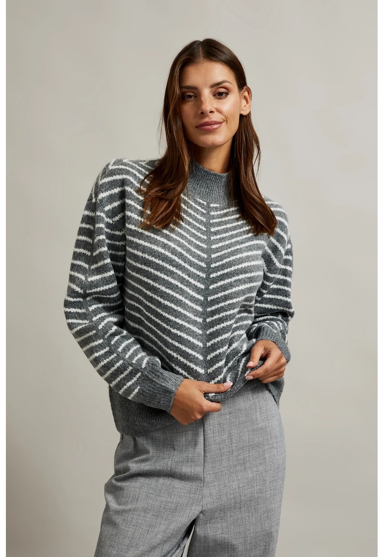 Pulover gri cu guler inalt si dungi - Gri