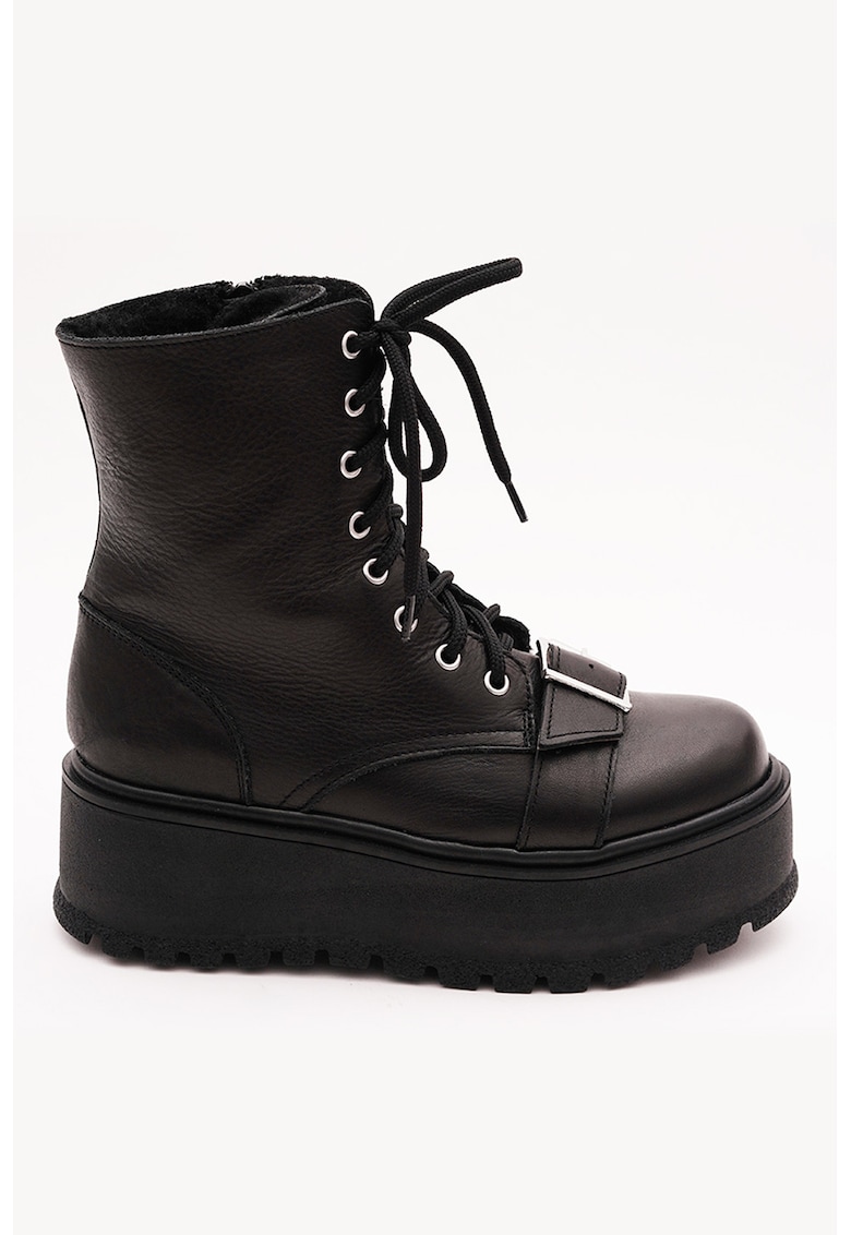 Ghete din piele cu platforma si catarama