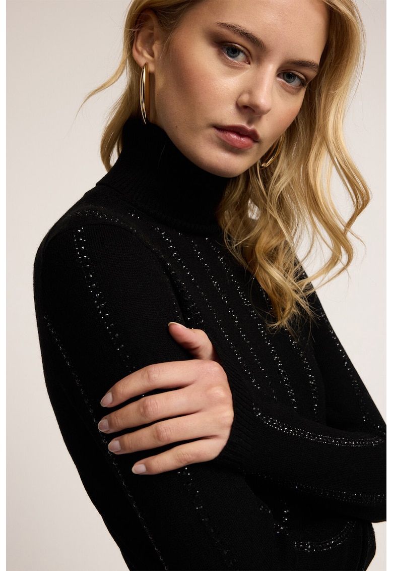 Pulover din amestec de lana cu guler inalt si insertii stralucitoare