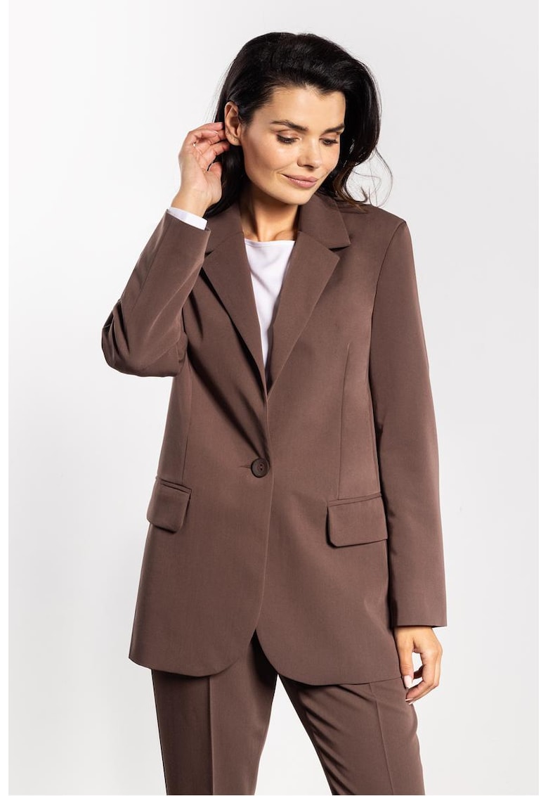 Sacou cu revere decupate si buzunare cu clapa