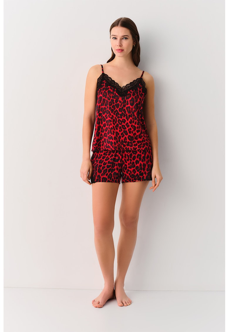 Top de pijama cu model animal print si insertii din dantela