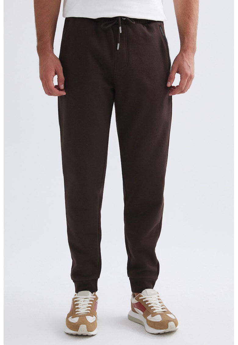 Pantaloni conici de trening cu snur in talie