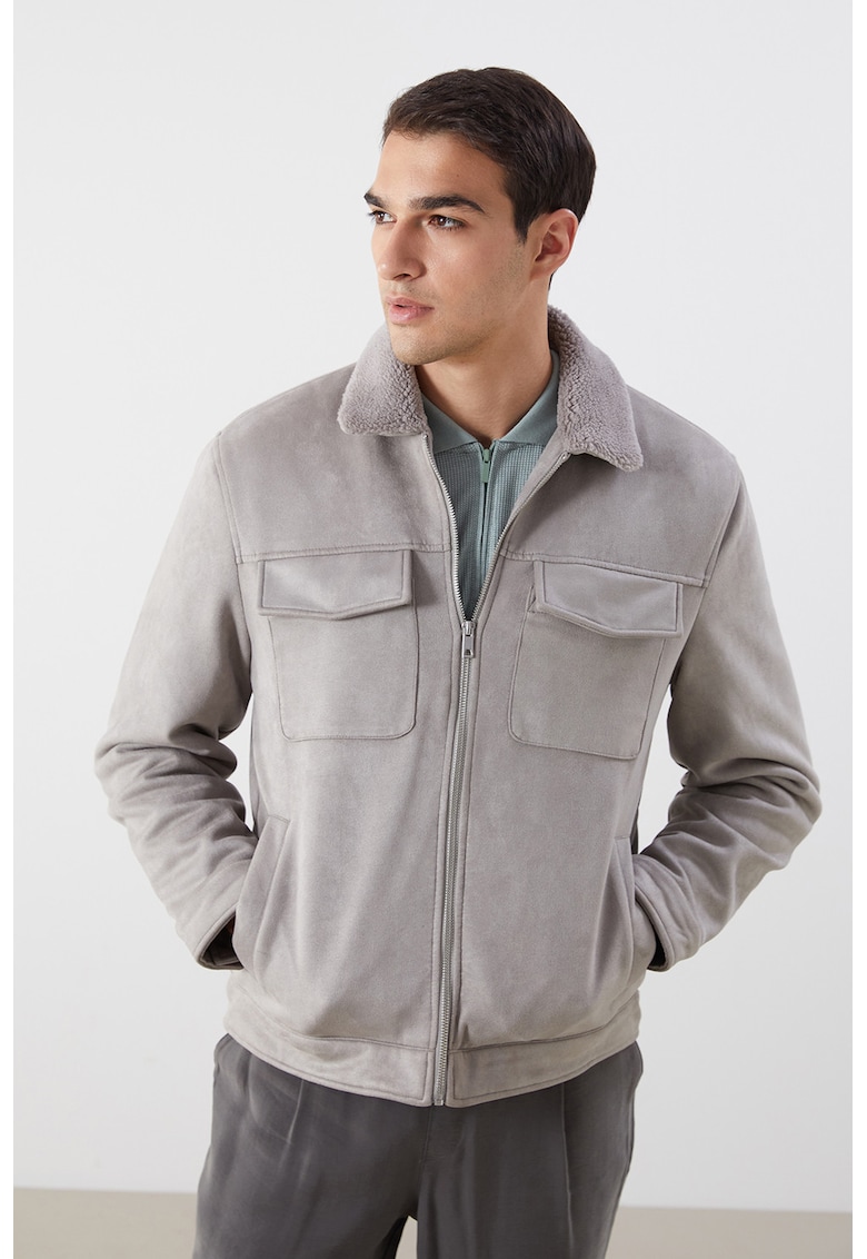 Jacheta cu captuseala din material teddy