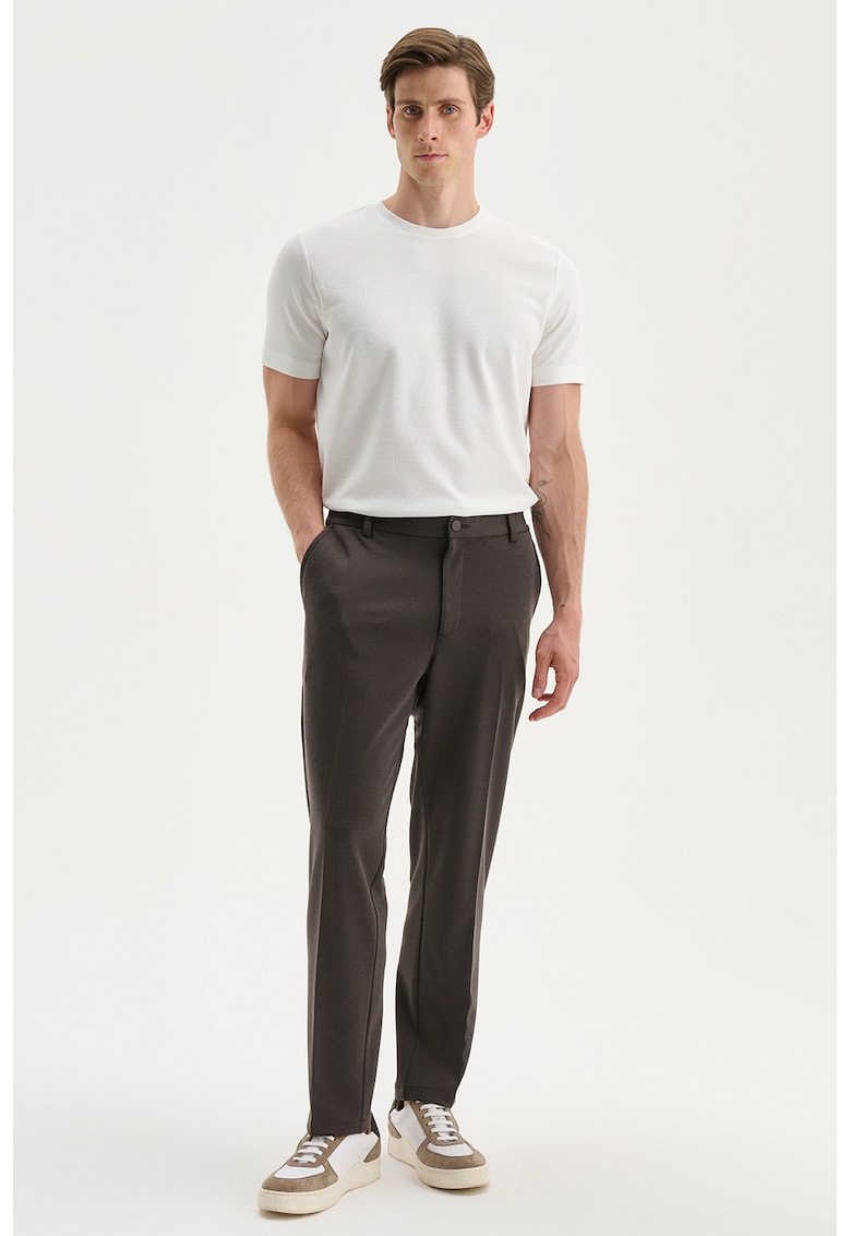 Pantaloni regular fit cu model uni