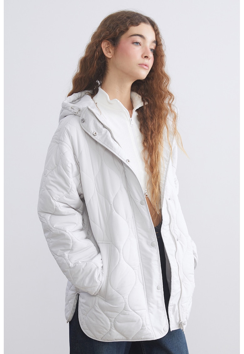 Jacheta lejera cu gluga