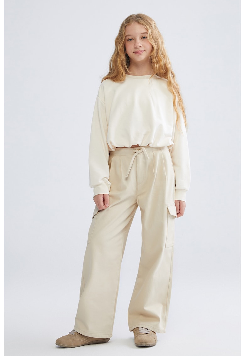 Pantaloni cu croiala ampla si snur de ajustare in talie