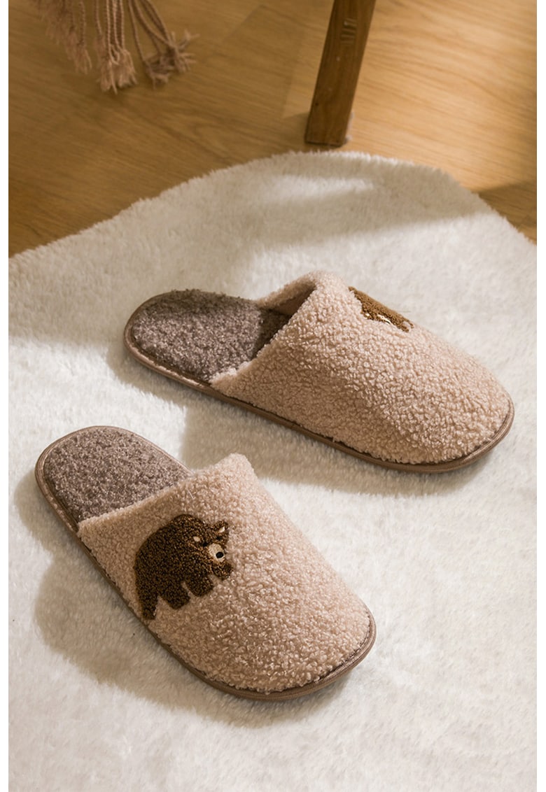 Papuci cu design urs