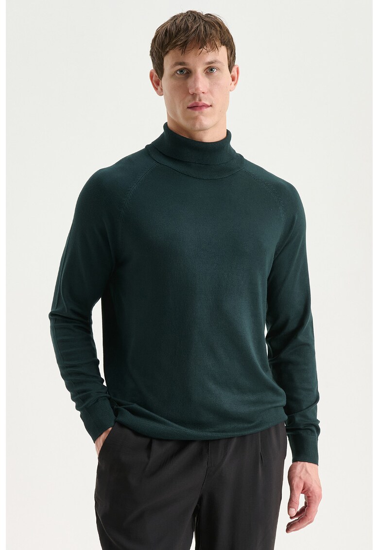 Pulover tricotat fin cu maneci raglan