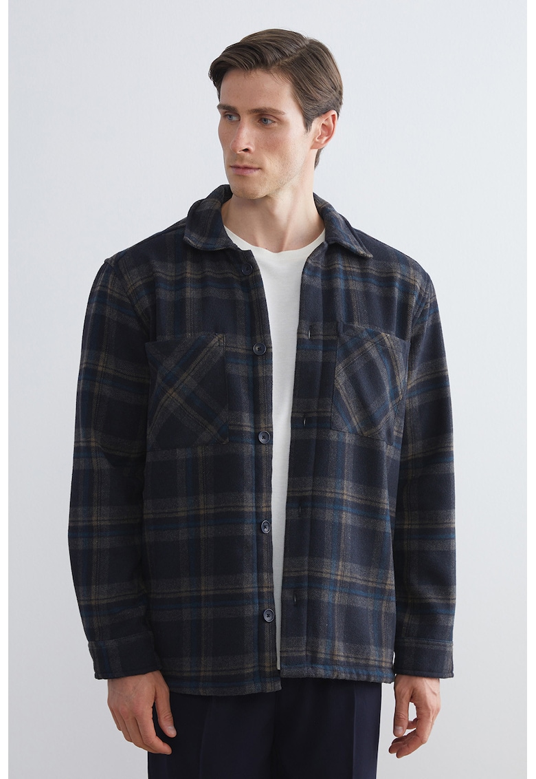 Jacheta-camasa lejera in carouri