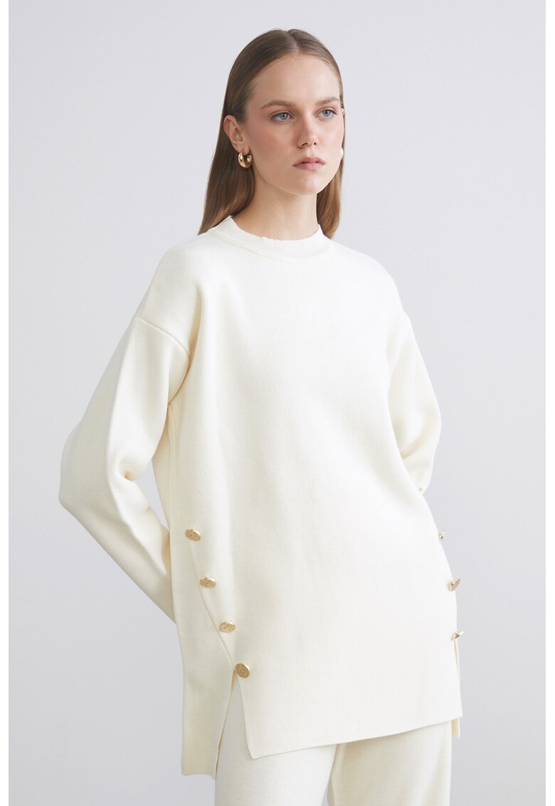 Pulover supradimensionat cu nasturi decorativi