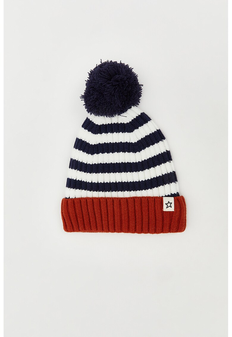 Caciula tricotata de iarna cu dungi si ciucuri