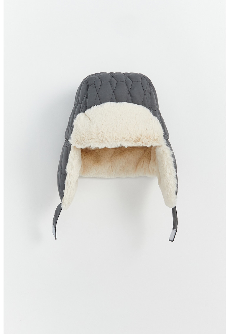 Caciula matlasata de iarna cu captuseala din blana sintetica