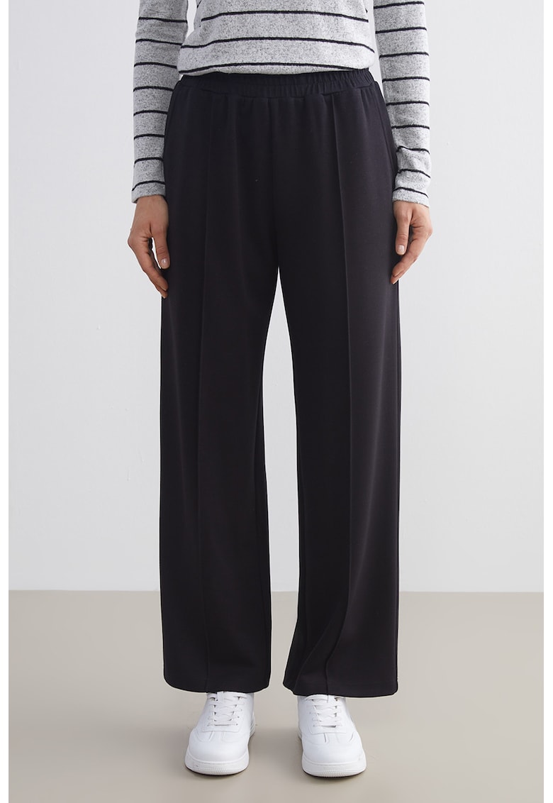 Pantaloni cu croiala dreapta si talie inalta