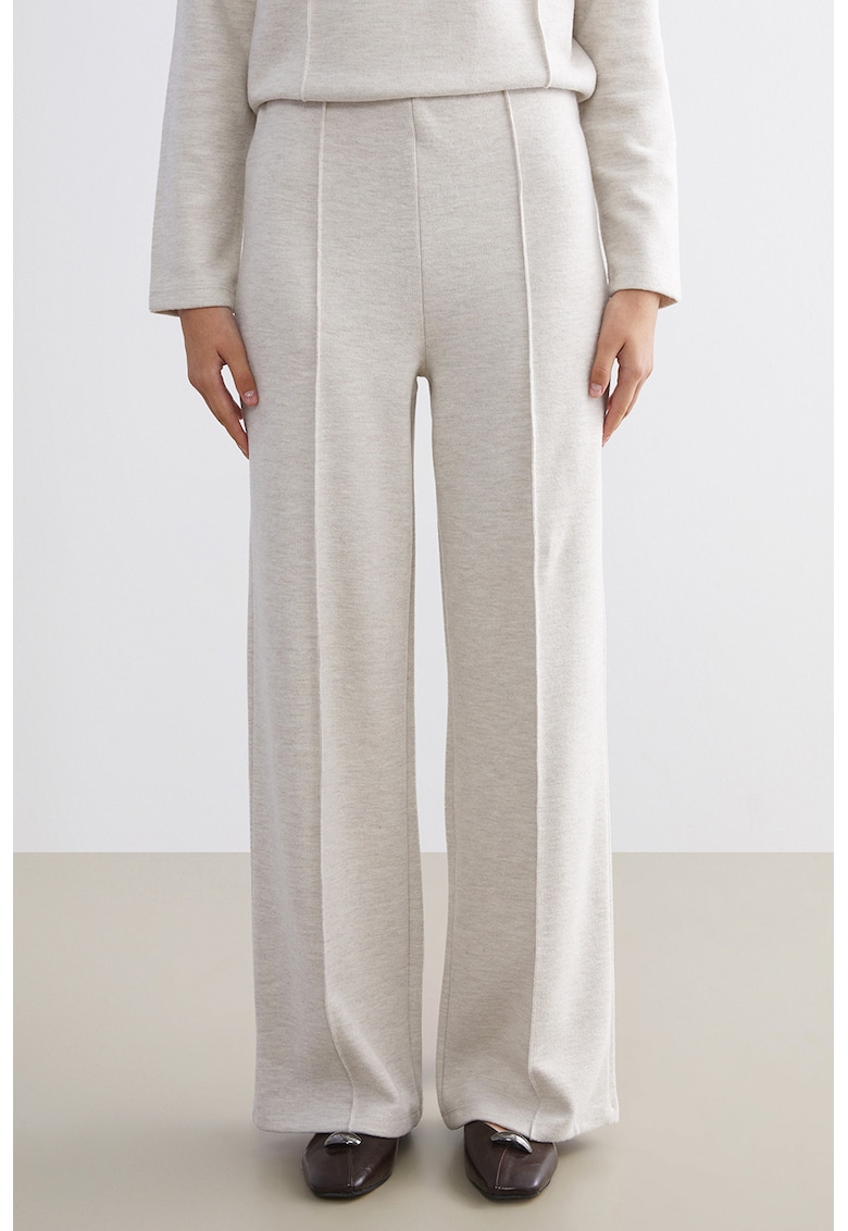 Pantaloni striati cu croiala ampla