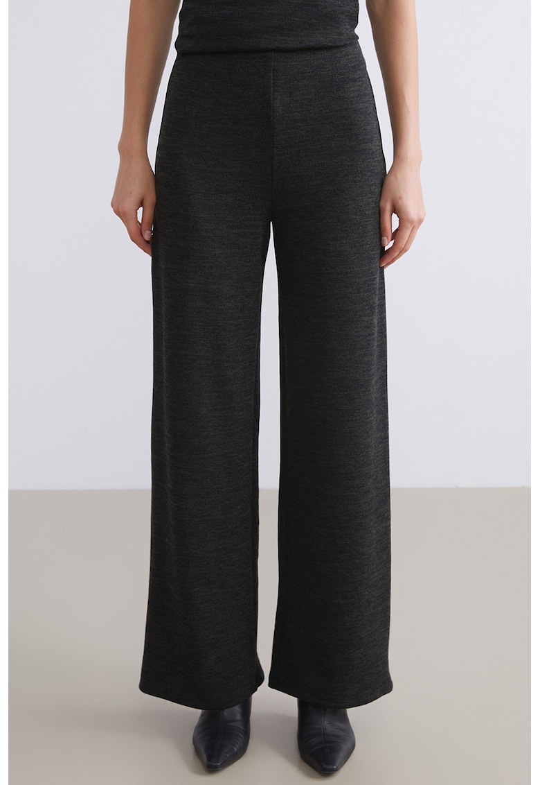 Pantaloni cu talie medie si model uni