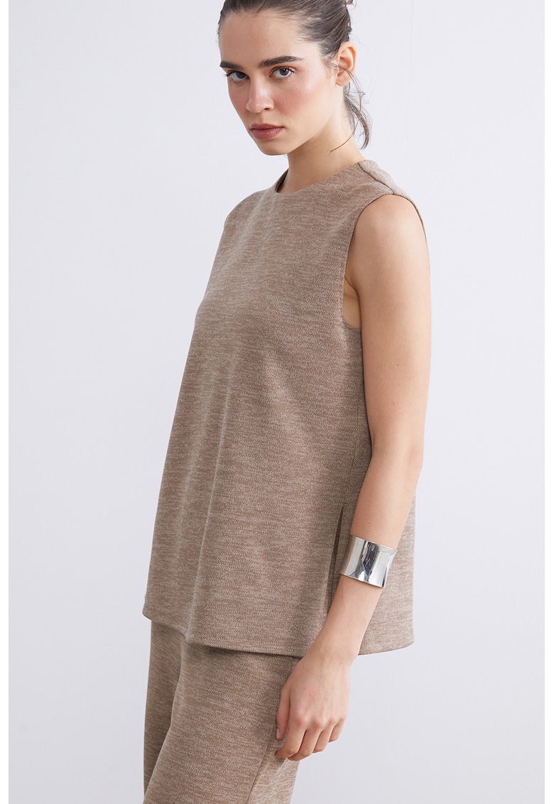 Pulover lejer cu decolteu la baza gatului - Maro deschis