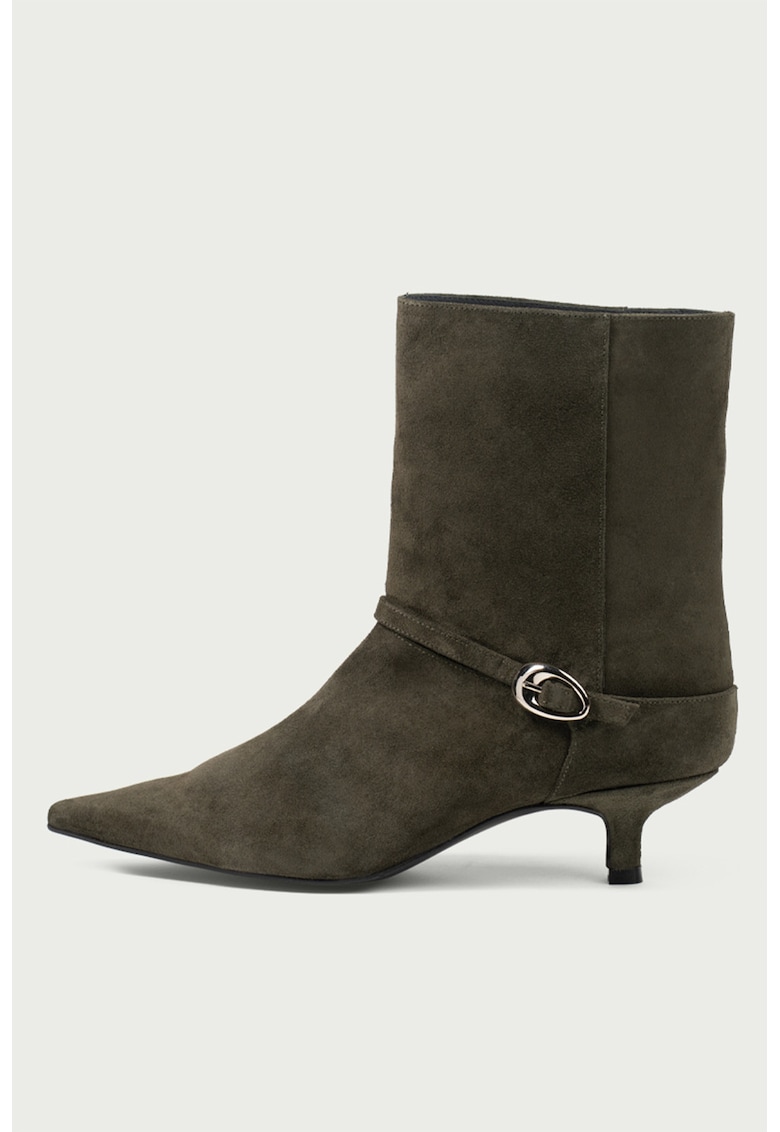 Botine de piele intoarsa cu catarama decorativa