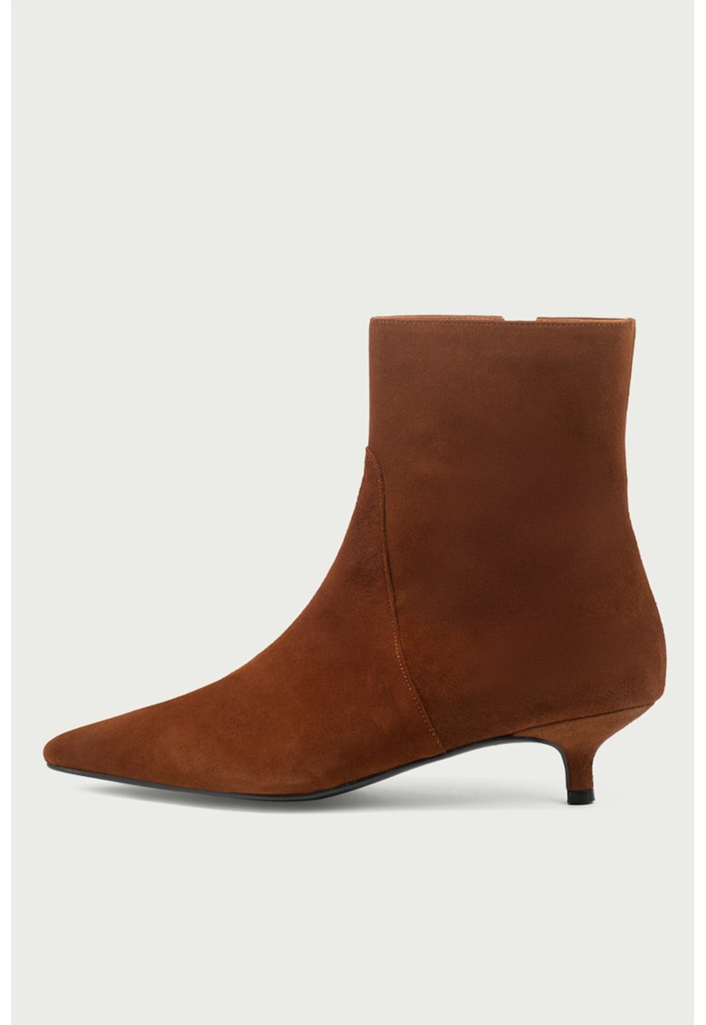 Botine de piele intoarsa cu varf ascutit