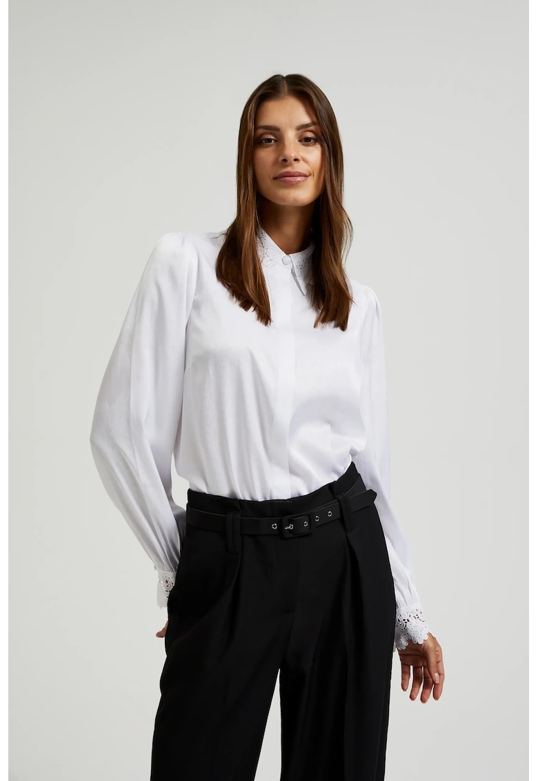 Camasa alba cu dantela la mansete si guler - Alb
