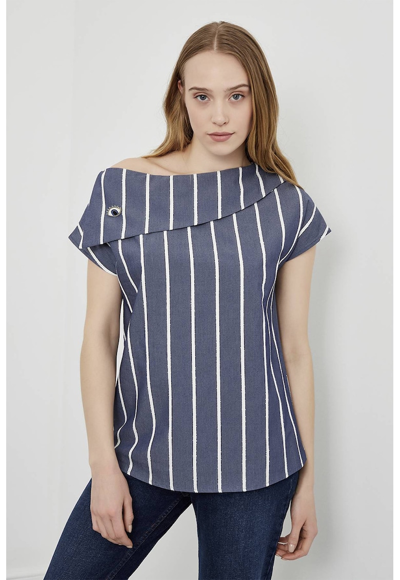 Bluza asimetrica cu dungi