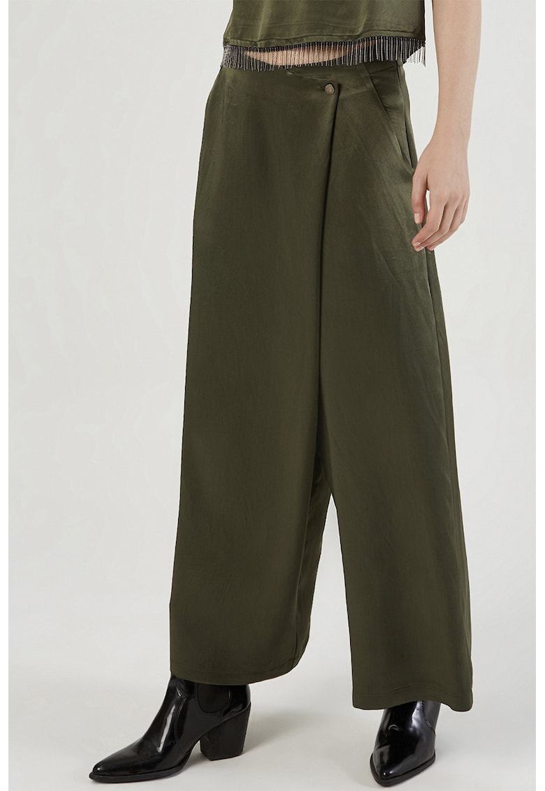 Pantaloni culotte cu buzunare