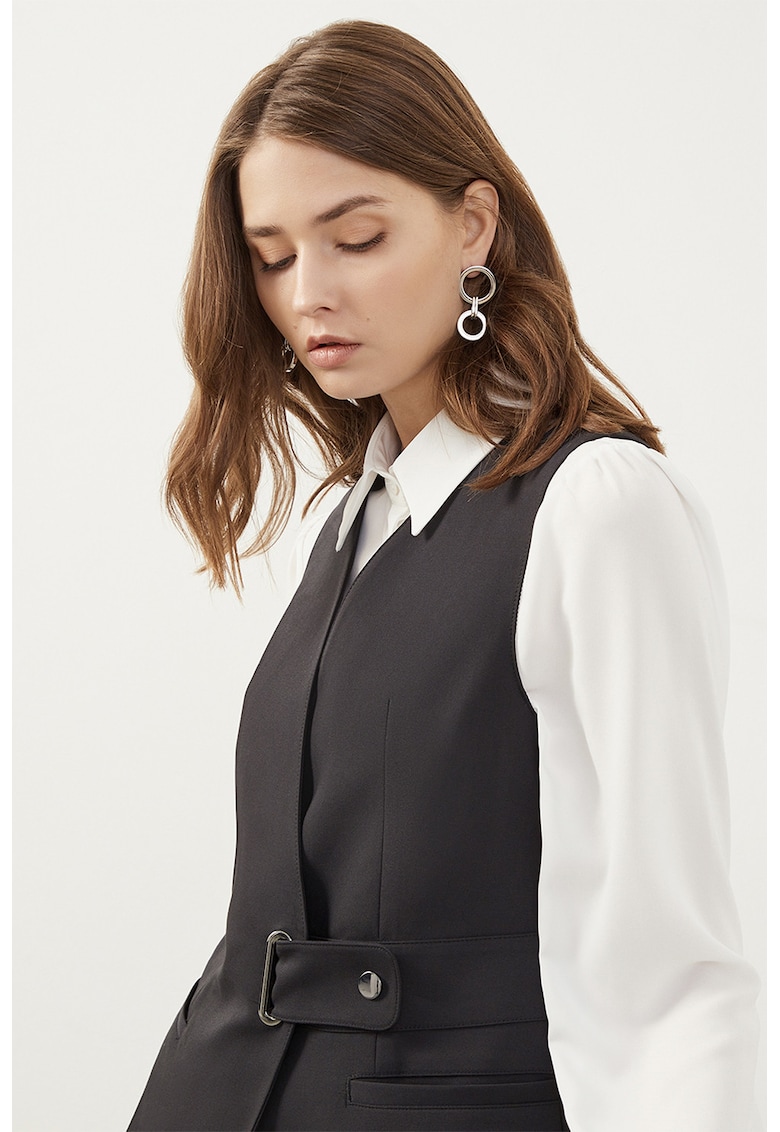 Vesta lunga cu model petrecut si buzunare