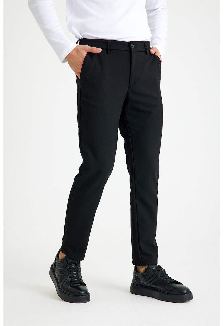 Pantaloni conici cu buzunare - Negru