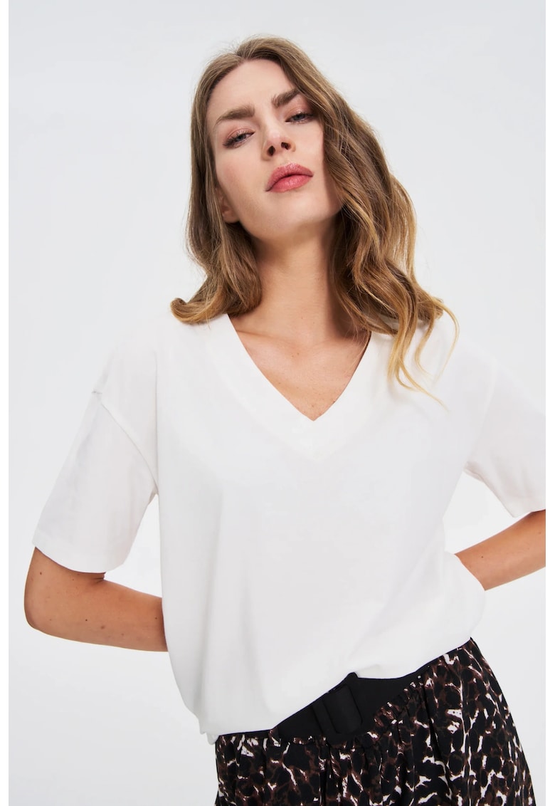 Tricou alb cu decolteu in V - Alb murdar