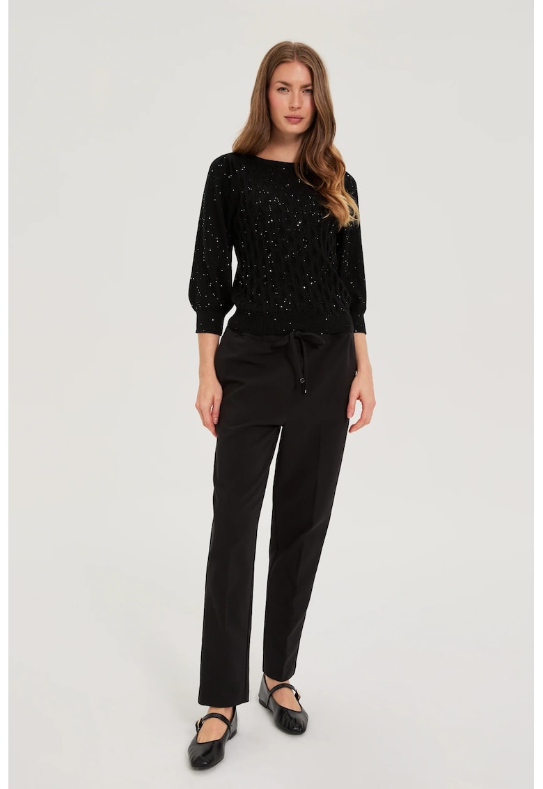 Pantaloni negri cu taietura dreapta - Negru