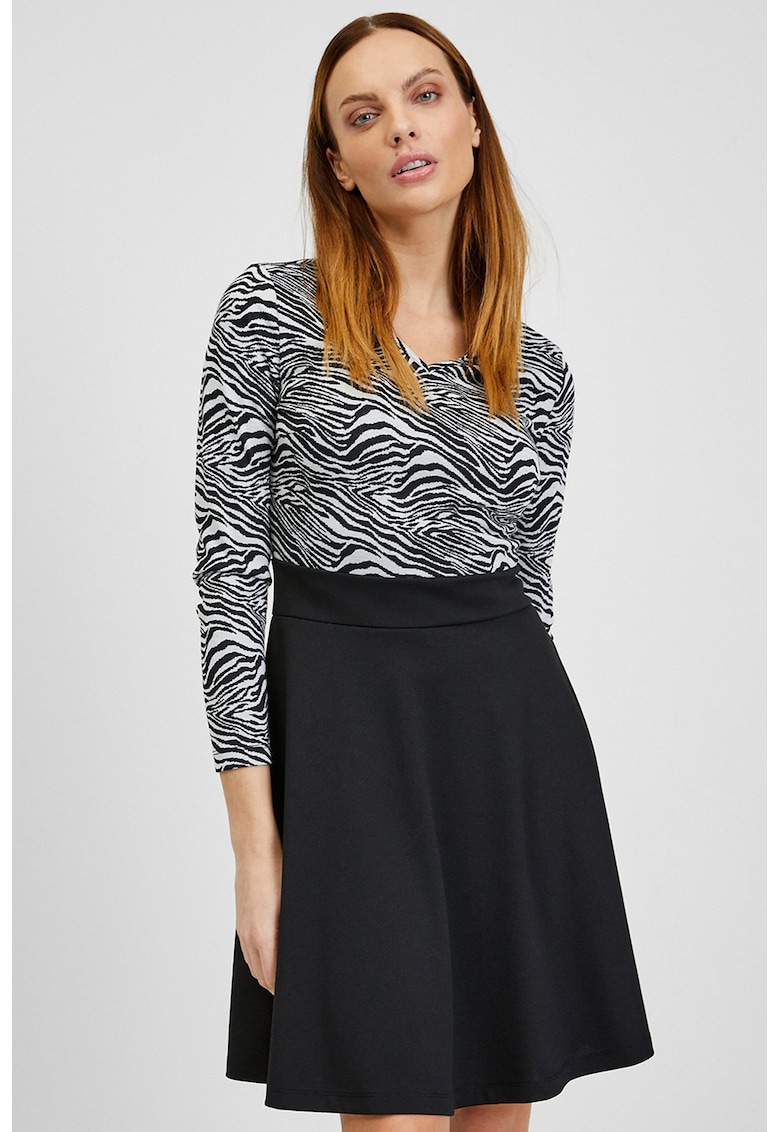 Rochie scurta cu croiala in A si decolteu in V