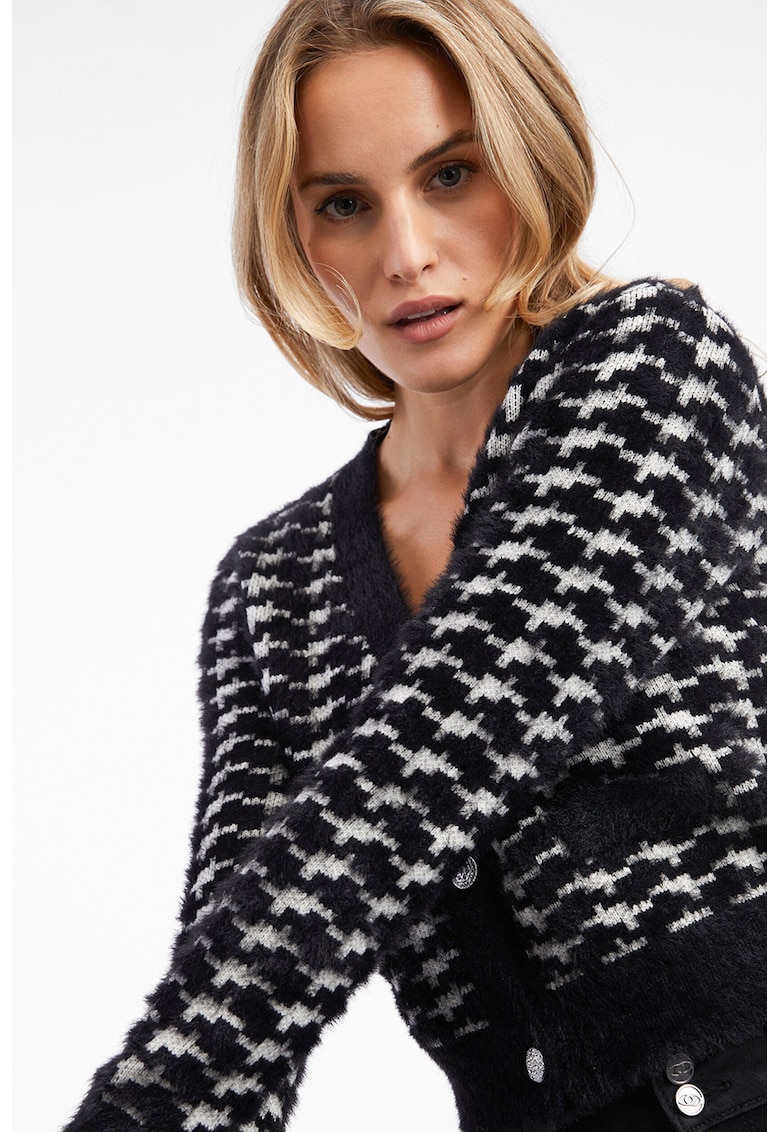 Cardigan cu decolteu in V - model si nasturi - Alb/Negru