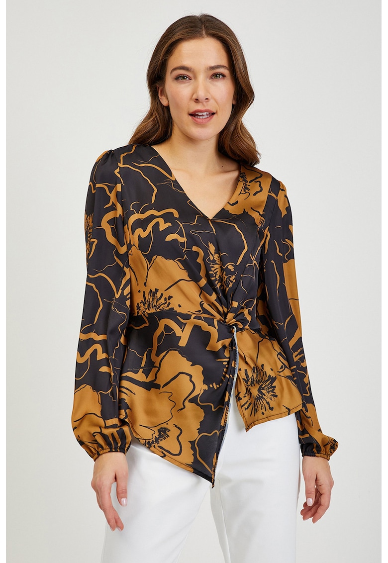 Bluza cu teminatie asimetrica - decolteu in V si model