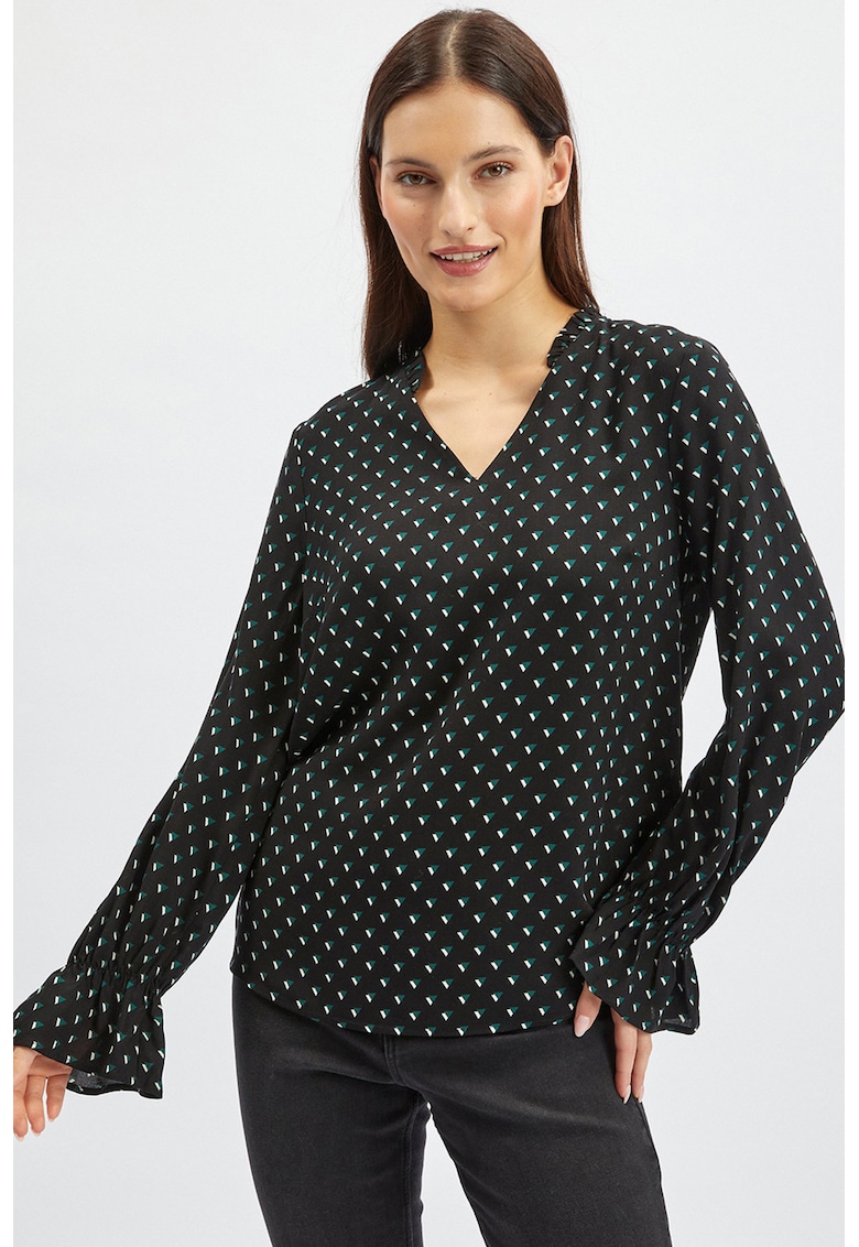 Bluza cu model si decolteu in V